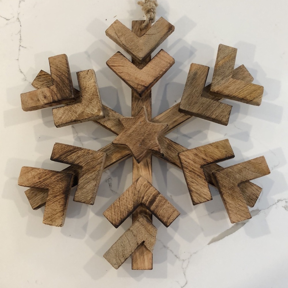 🎄Handmade wooden snowflake wall, decor, stained arrow and star  pattern EUC - Picture 3 of 6